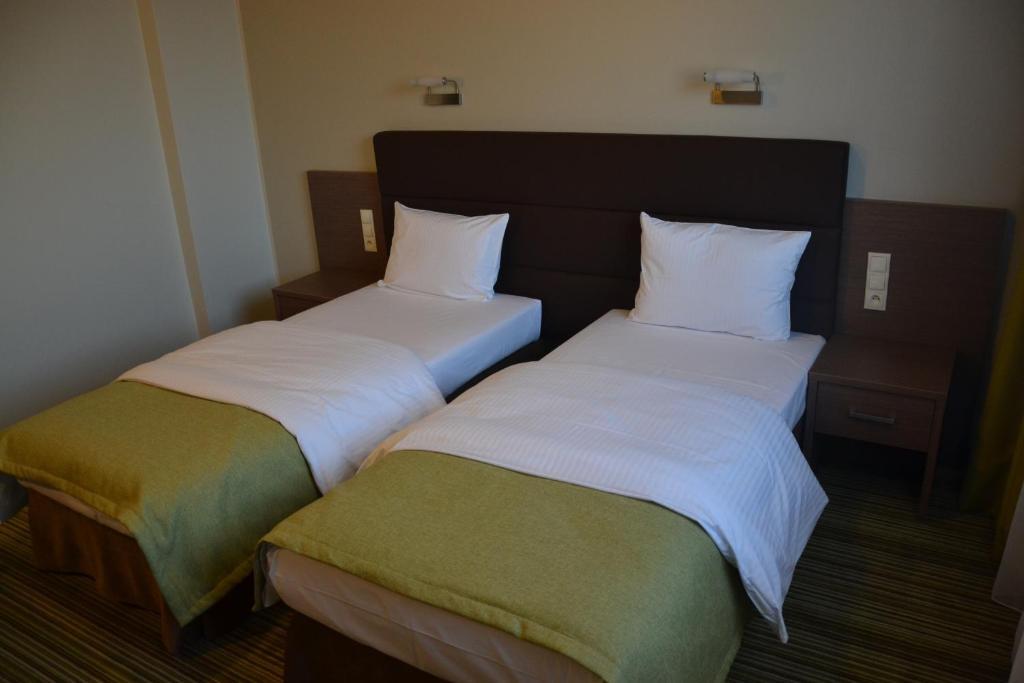 Hotel Pod Debem Tarnów Δωμάτιο φωτογραφία