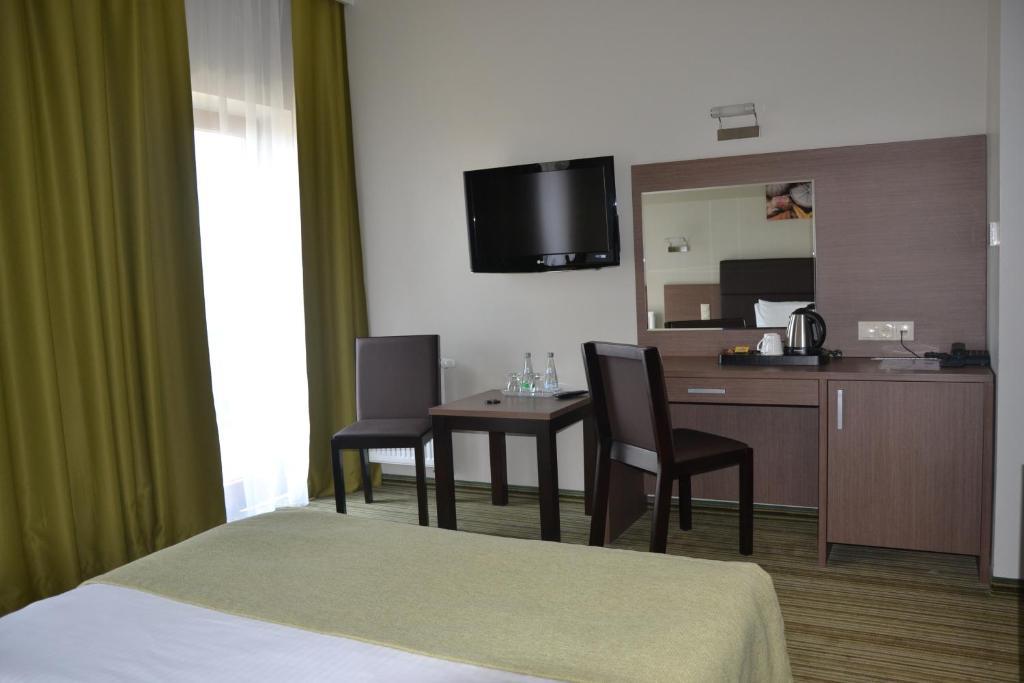 Hotel Pod Debem Tarnów Δωμάτιο φωτογραφία