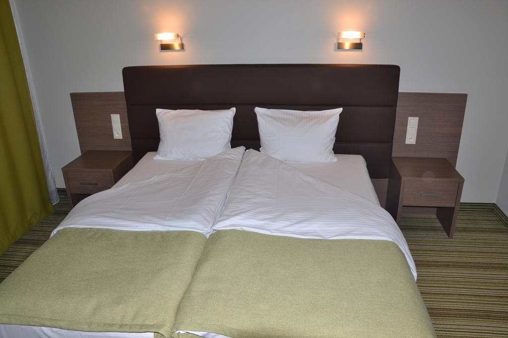 Hotel Pod Debem Tarnów Δωμάτιο φωτογραφία